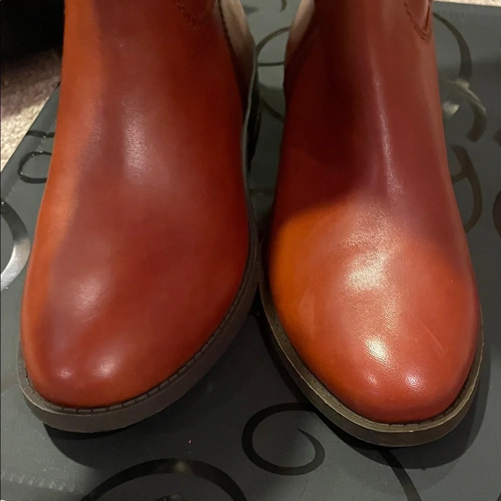 #7 INC Women's Brown Leather Knee-High Boots NWT WC only visible on one side I - Picture 4 of 11